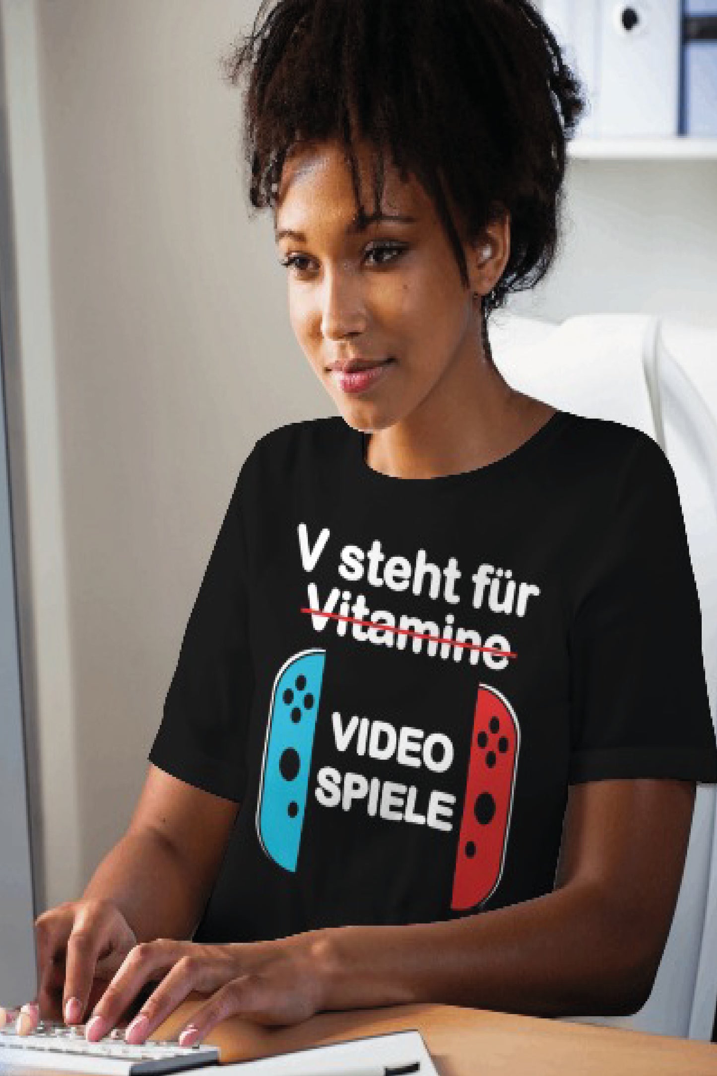 DAMEN T-SHIRT - V FÜR VIDEO SPIELE